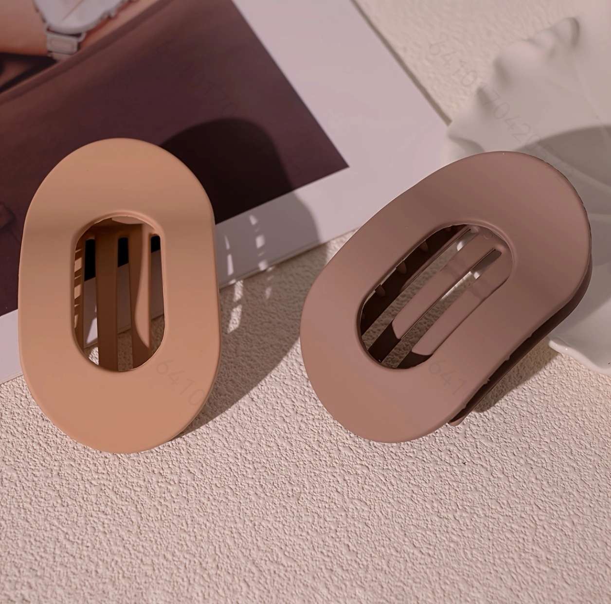 新款升级内置弹簧   创意饰品独特设计发卡   高级感头饰时尚潮流女士必备细节图