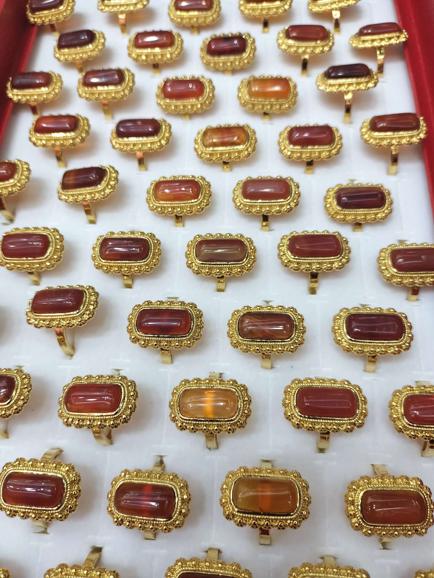 High-end and fashionable gemstone jewelry and ornaments are exquisite and delicate detail image 3