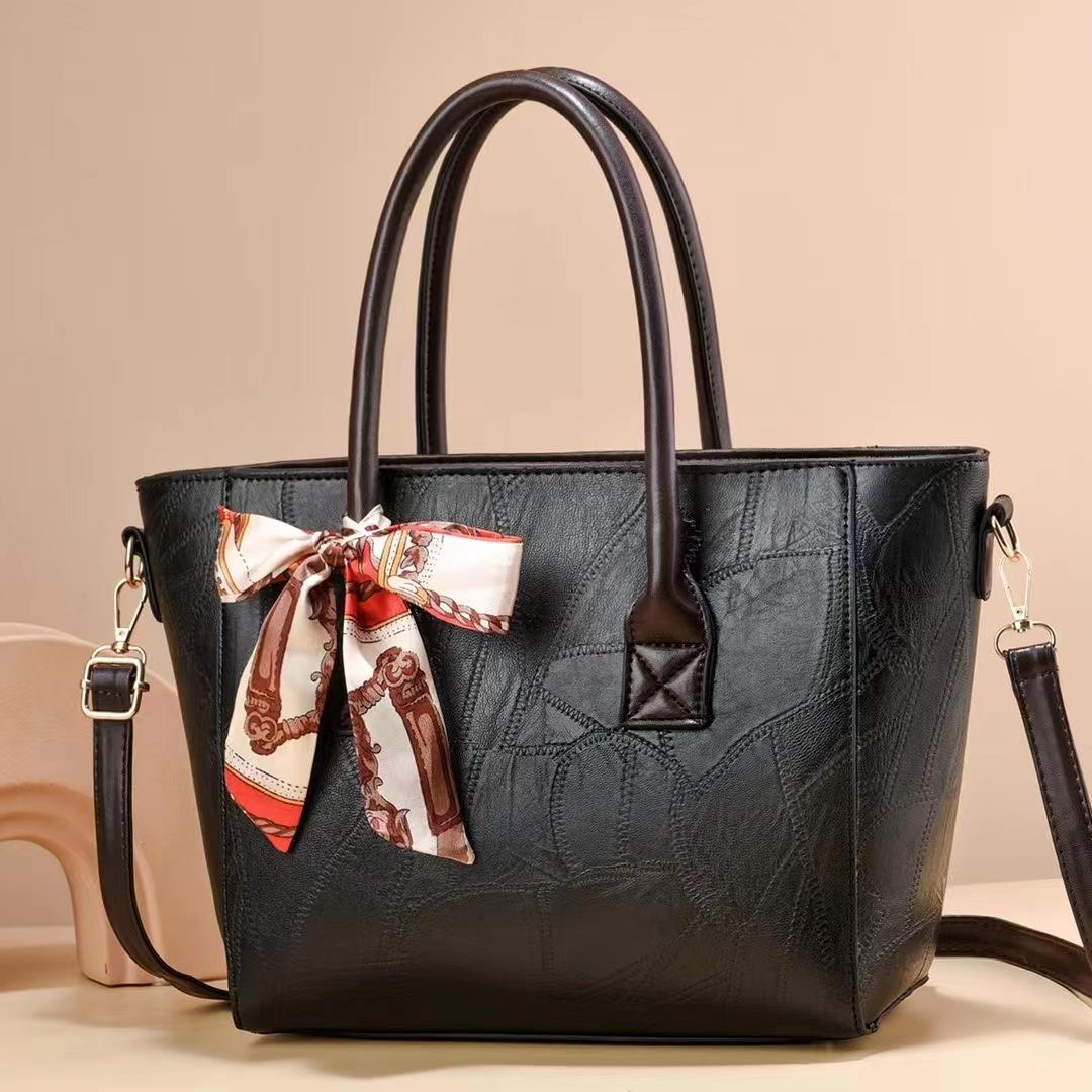 Popular 2023 New Light Luxury Large Capacity Totes Handbag Messenger Bag Shoulder Bag Women's Bag