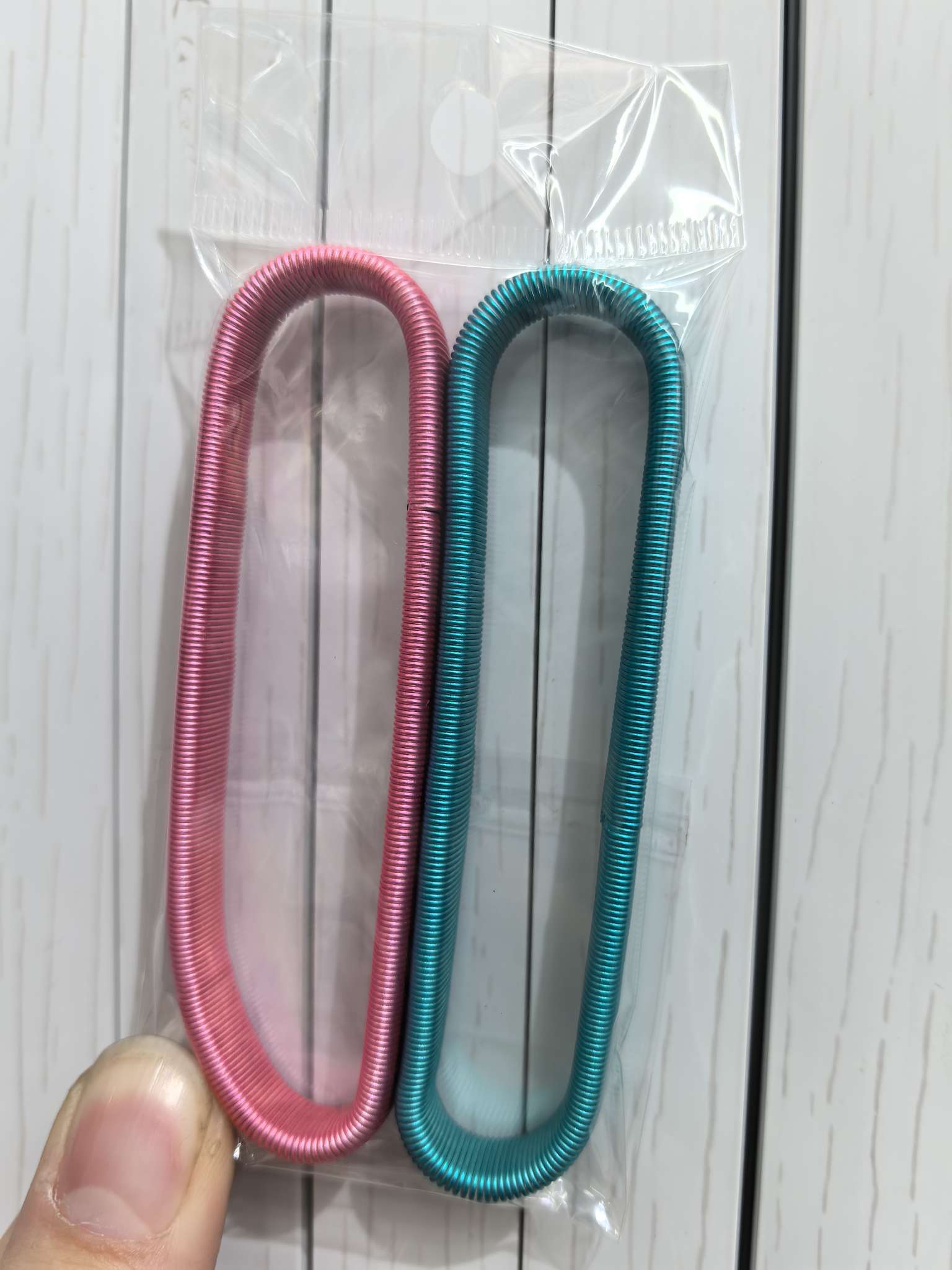 新款弹簧男士臂环 金属弹性手镯手环酒保赌场袖固防滑袖箍 手链饰品