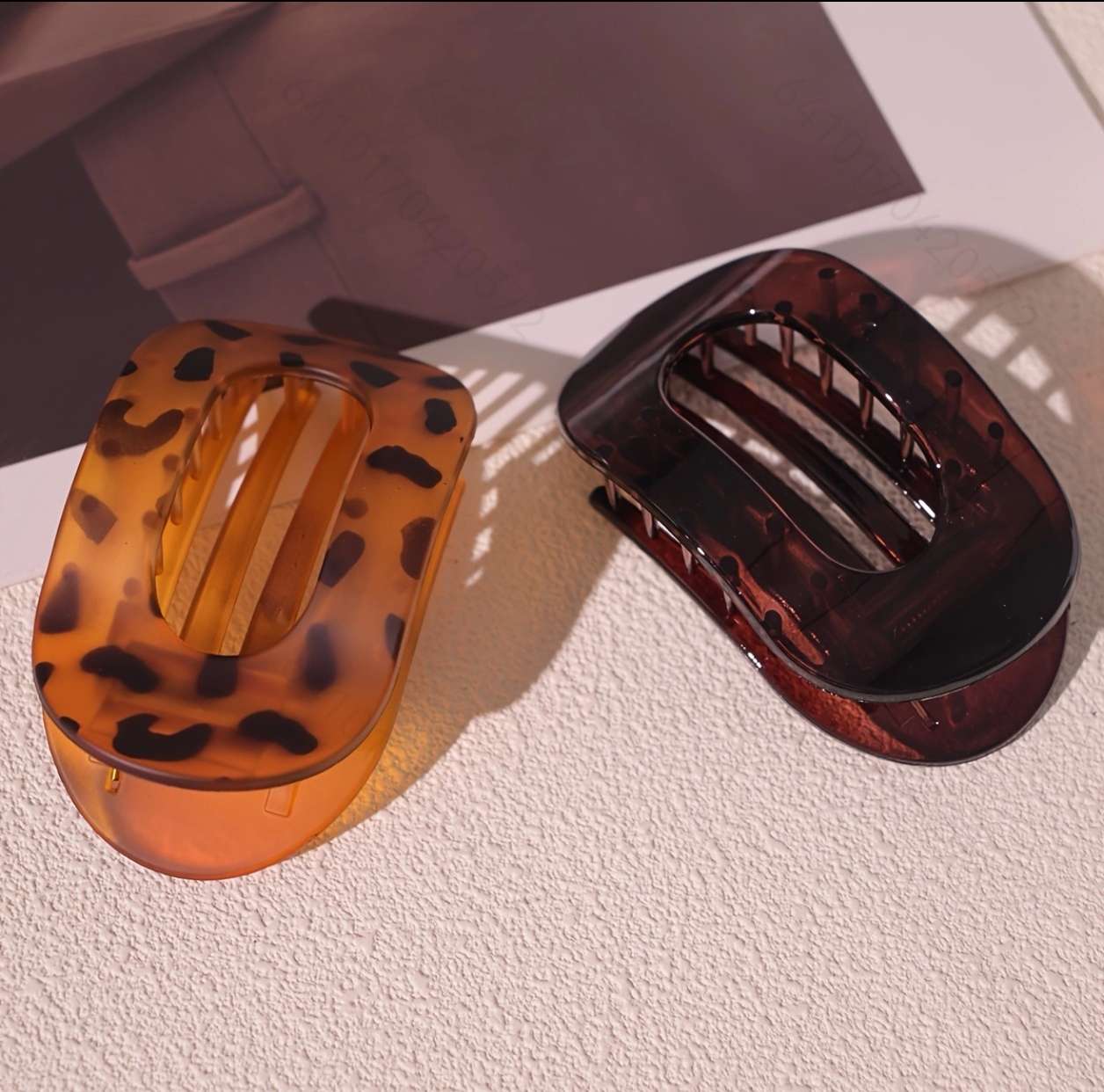 新款升级内置弹簧   创意饰品独特设计发卡   高级感头饰时尚潮流女士必备详情图5