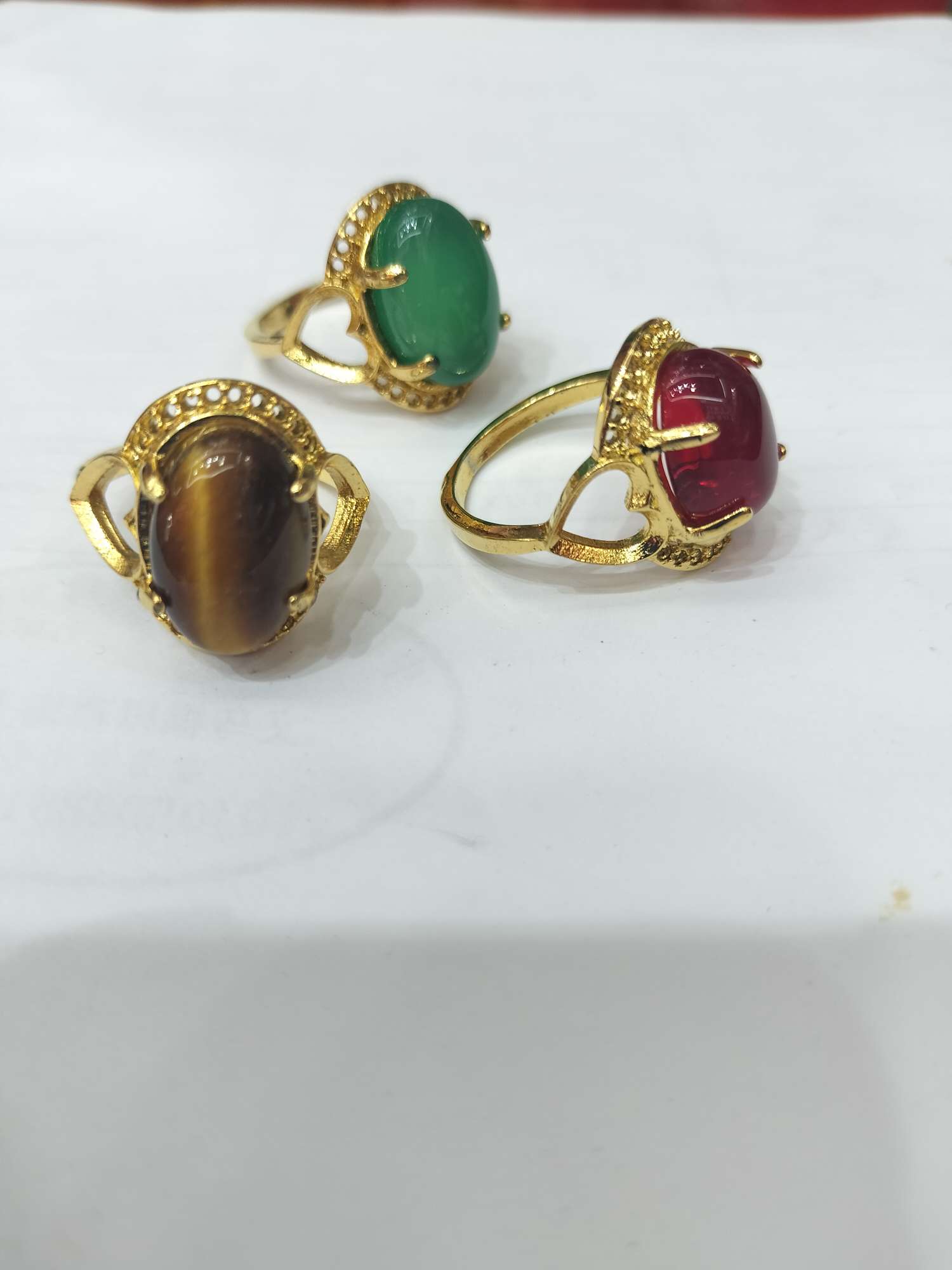 A professional jewelry customization store offers a one-stop purchase of high-end, elegant, irregular rings and fashionable new accessories details Picture