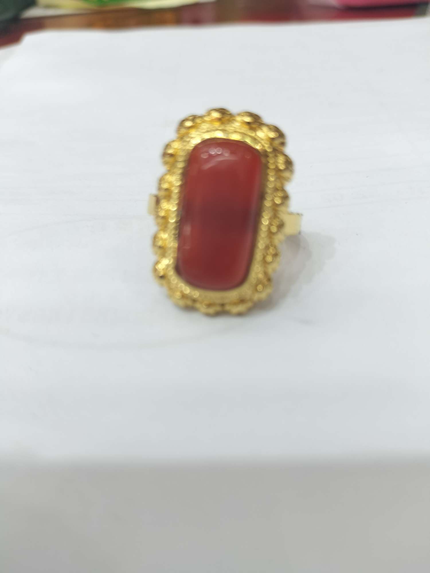 High-end and fashionable gemstone jewelry and ornaments are exquisite and delicate