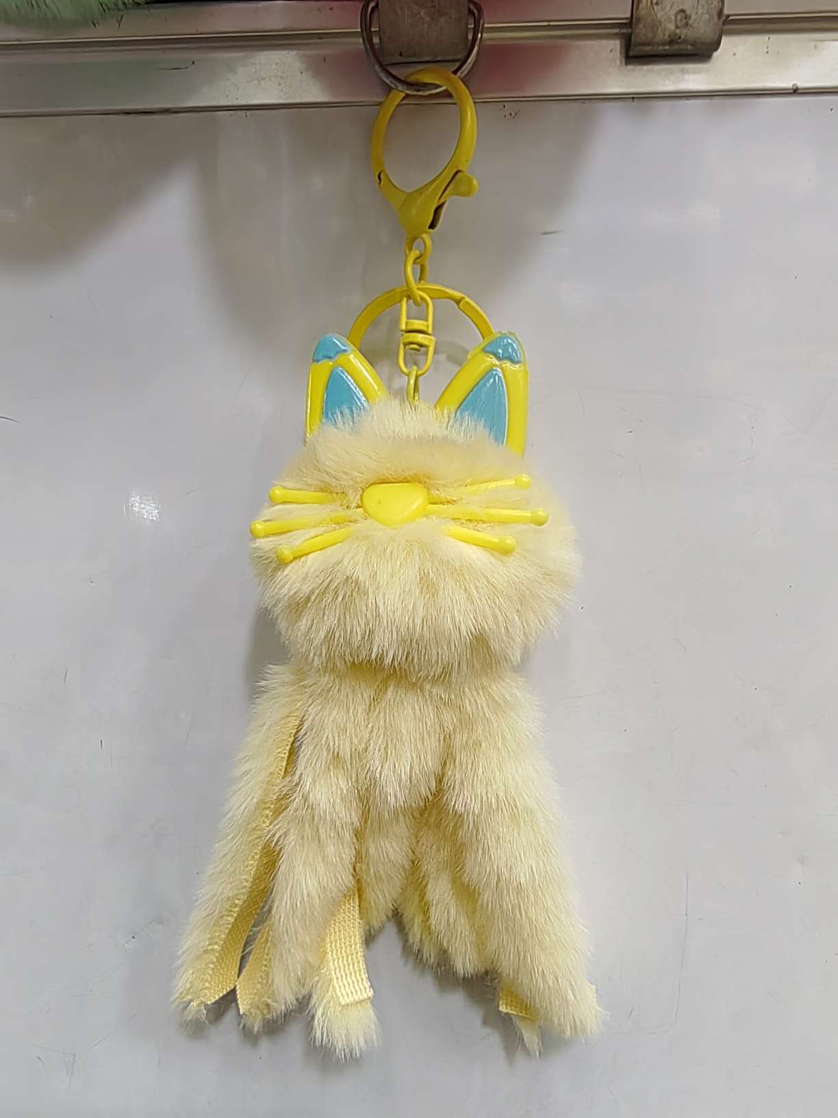 3711琪丽莎饰品：挂饰，毛球带须超萌小猫咪钥匙扣， 手机包包双用挂饰 精美饰品挂件 时尚潮流挂饰挂件详情图3