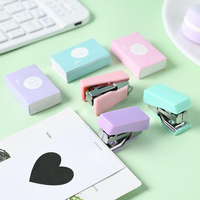 Creative Fresh Metal Binding Office Supplies Wholesale Macaron Color Mini Stapler Kit Stapler