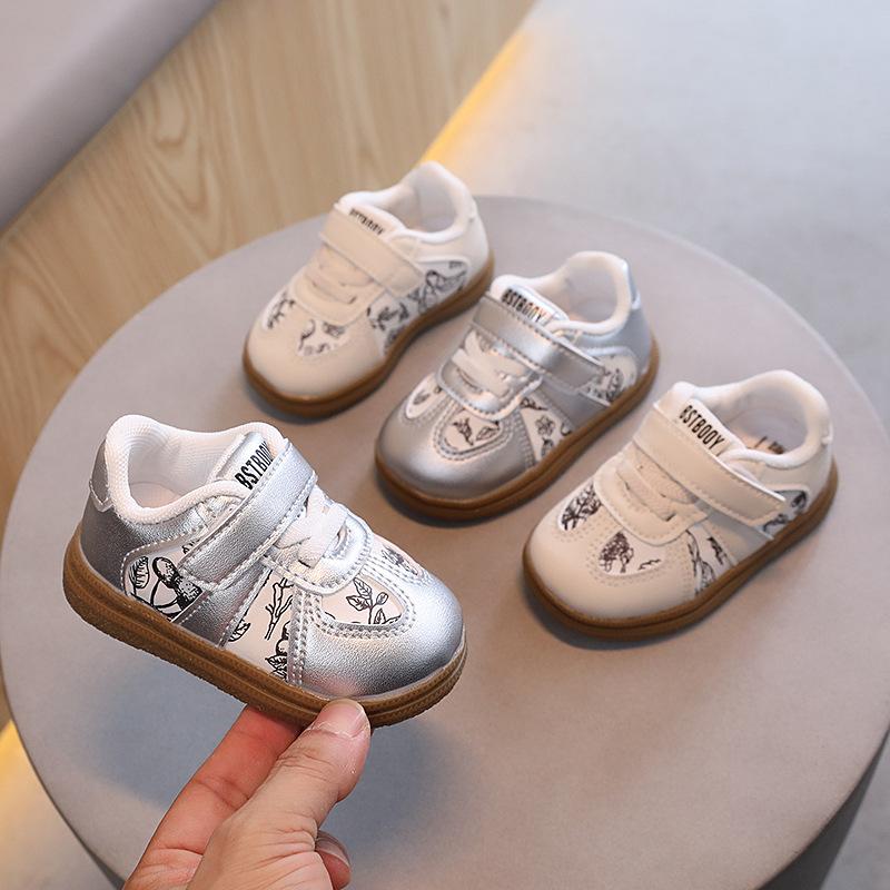 2024 new little kid's sneakers autumn low-top casual shoes boys and girls silver single-layer shoes soft bottom skateboard shoes