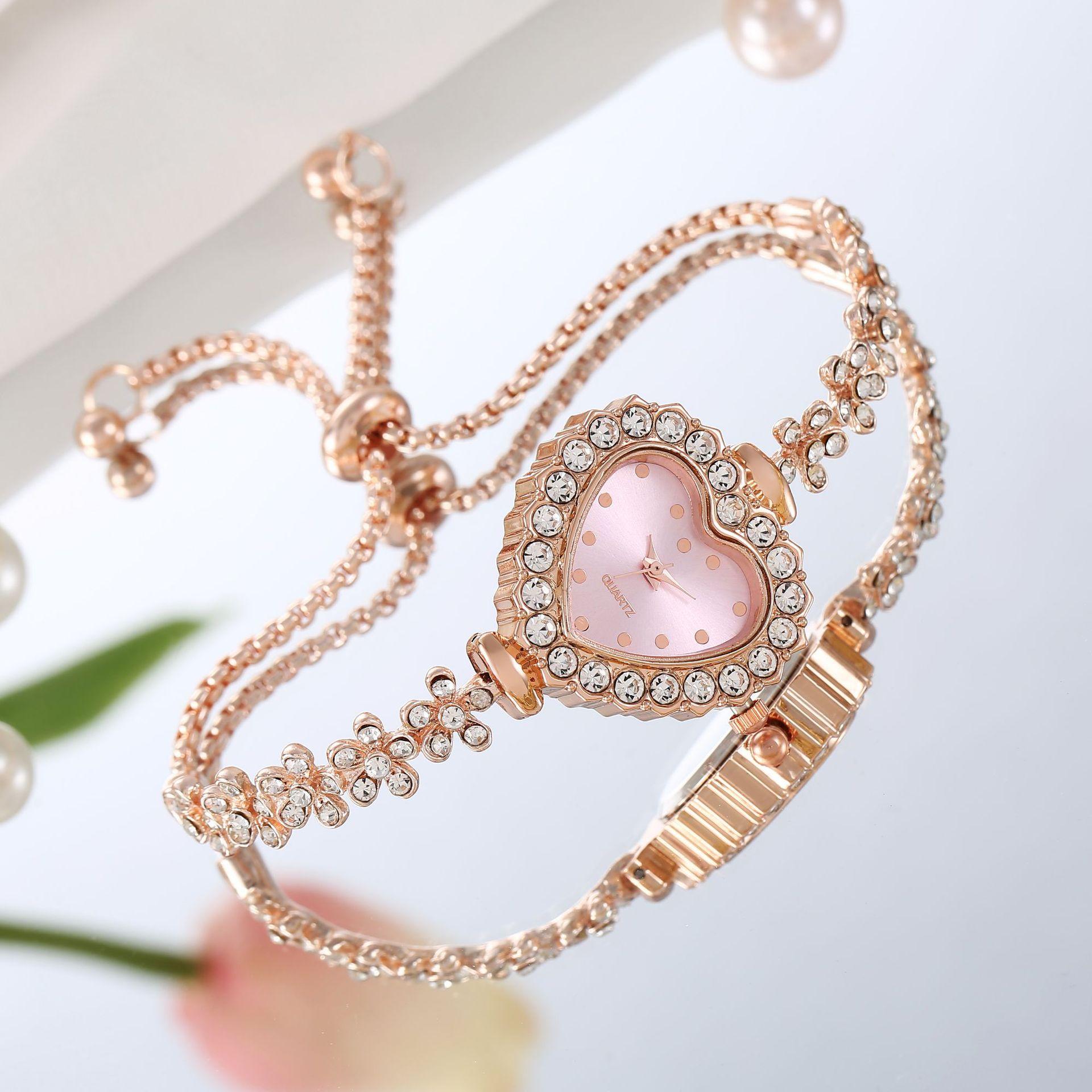 New Fashion Pattern Fine Strap Diamond Love Women's Watch Free Adjustment Bracelet Watch Women's Quartz Watch Wholesale