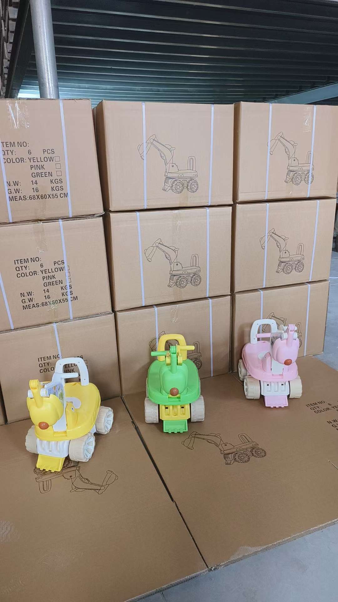 儿童挖机360转弯滑行车出口量大细节图
