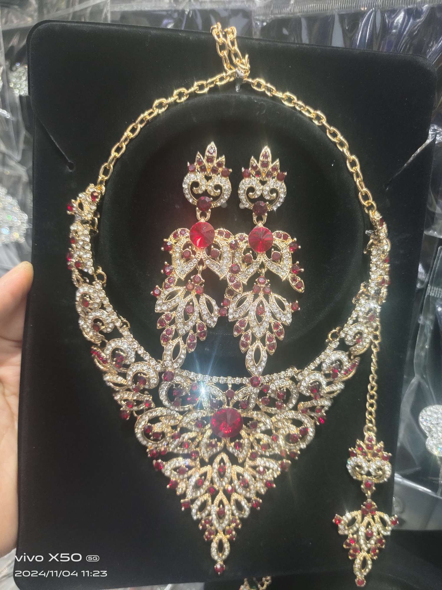 新娘头饰饰品 精致塑料皇冠 花瓣装饰 发饰 优雅新娘皇冠 婚礼必备品详情图4