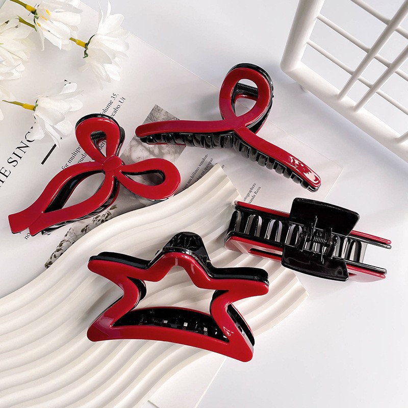 新客大红色时尚抓夹，展现出独特的精致感。它宛如一颗璀璨详情图2