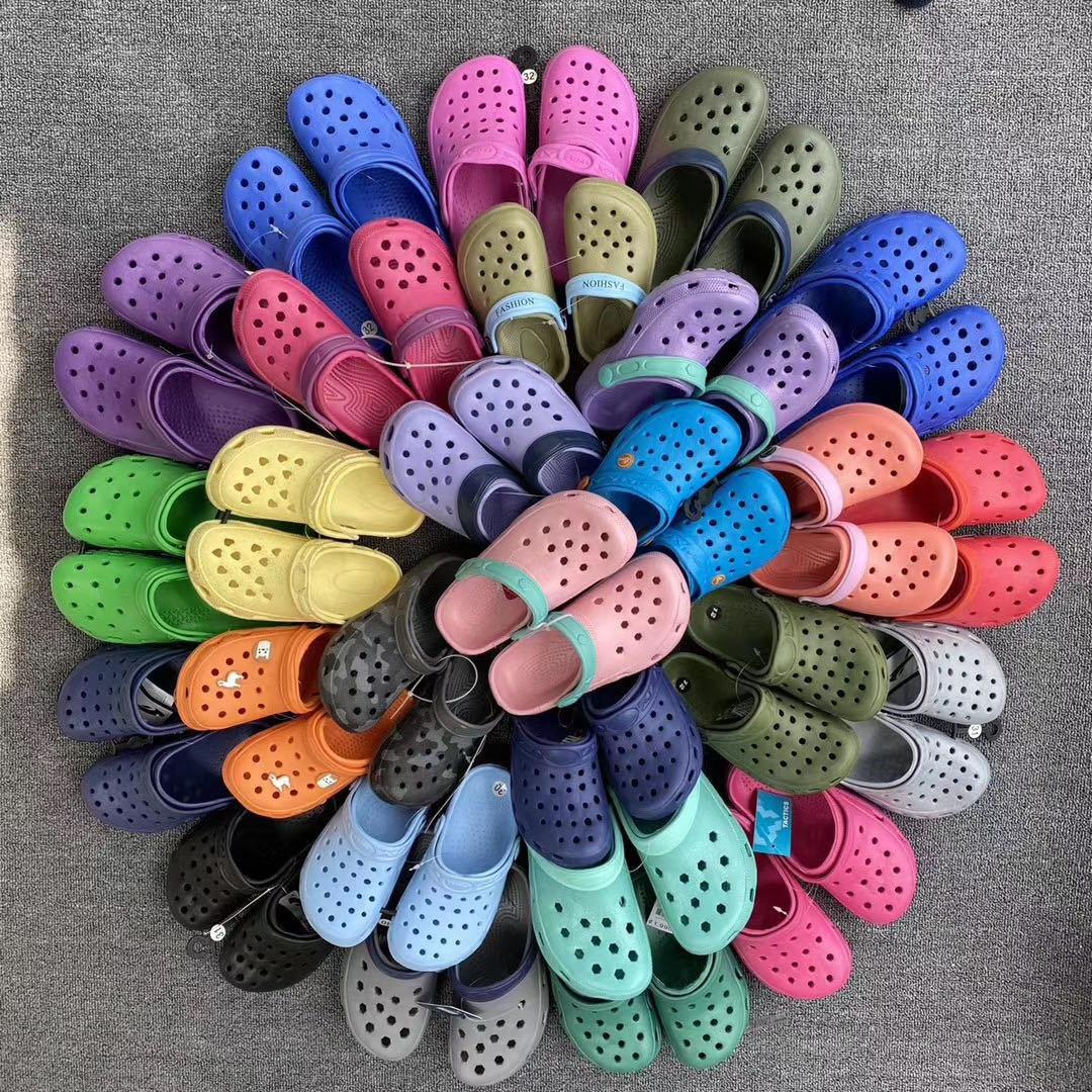 factory wholesale garden children's shoes hole children's slippers kids' shoes wholesale miscellaneous hole shoes stall goods