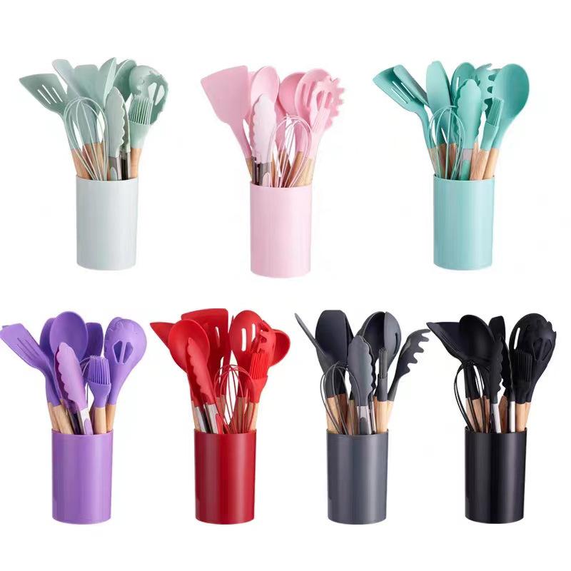 silicone kitchenware 12-piece wooden handle silicone kitchenware set non-stick pan with storage bucket high temperature resistance silica gel turner
