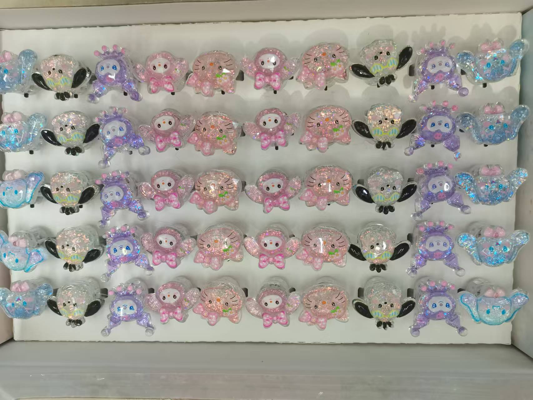 儿童发光戒指卡通氛围戒指可爱图案闪光玩具戒指厂家直销电子树脂戒指发光卡通戒指直销