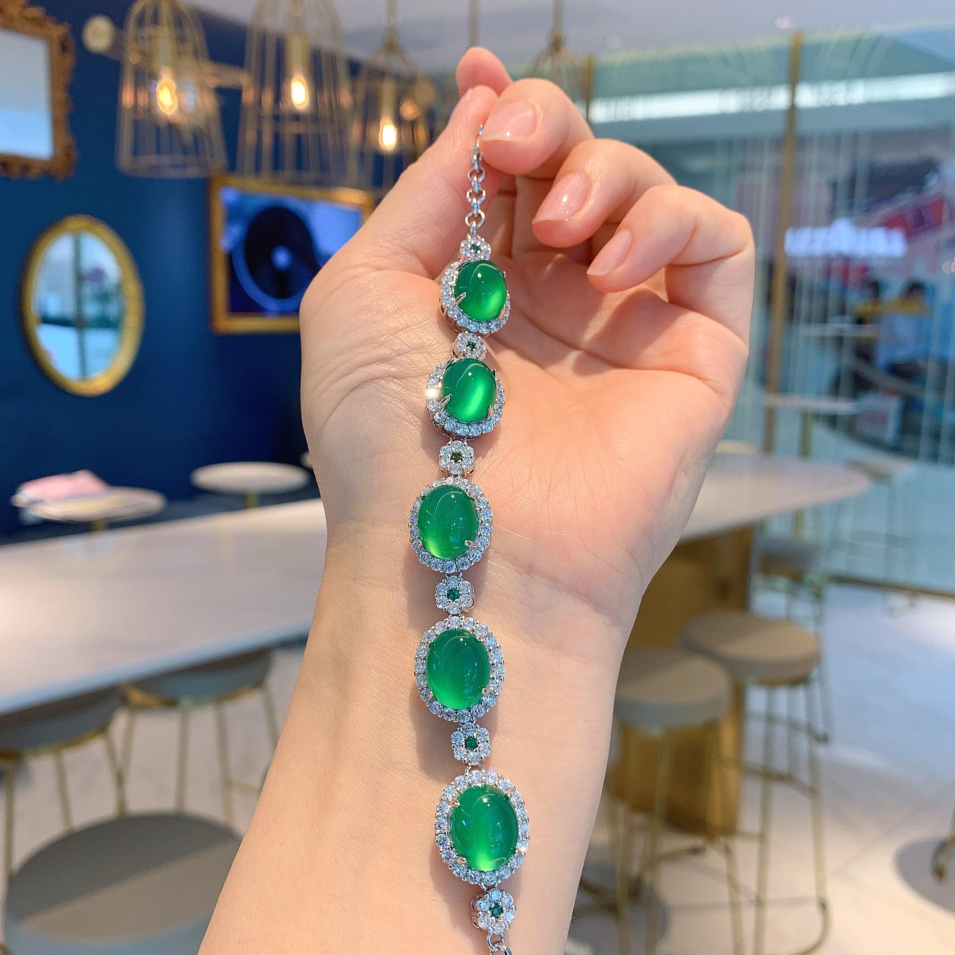xinwang jewelry factory jewelry chalcedony emerald green fluorescent bracelet round diamond-embedded jade bracelet for women
