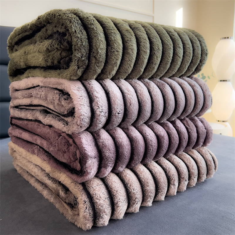Wholesale thickened double-sided solid color blankets, office nap blankets, milk wool, flannel, little otter wool blankets, DB home textiles