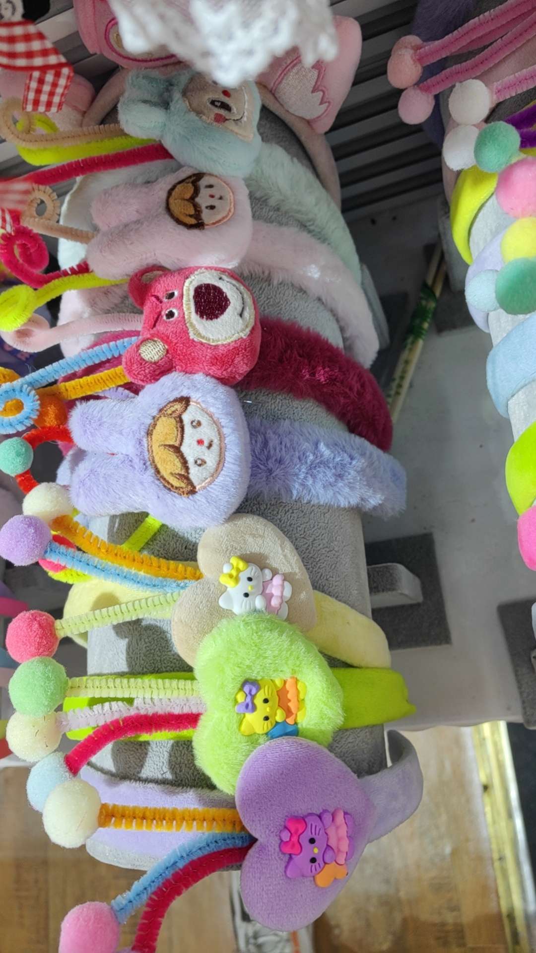 毛绒公仔头饰搞怪发箍秋冬款可爱风格卡通版库洛米详情图8