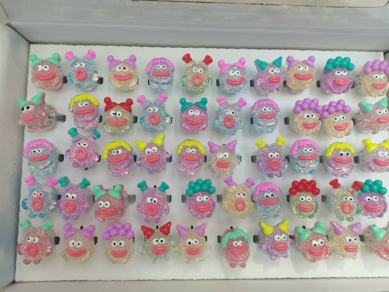 儿童发光戒指卡通氛围戒指可爱图案闪光玩具戒指厂家直销电子树脂戒指发光卡通戒指直销详情5