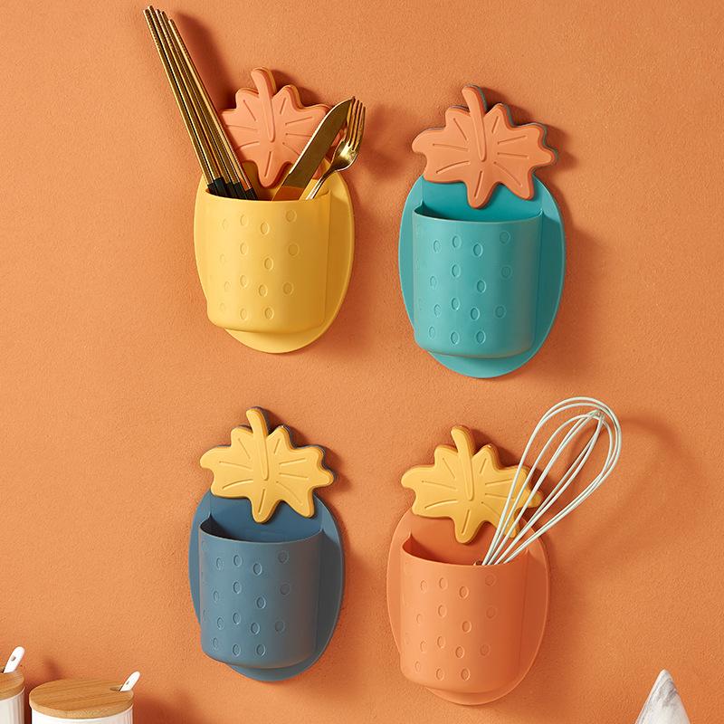 punch-free wall-mounted strawberry storage rack cute pp simple shelf hollow bathroom makeup brush storage rack wholesale