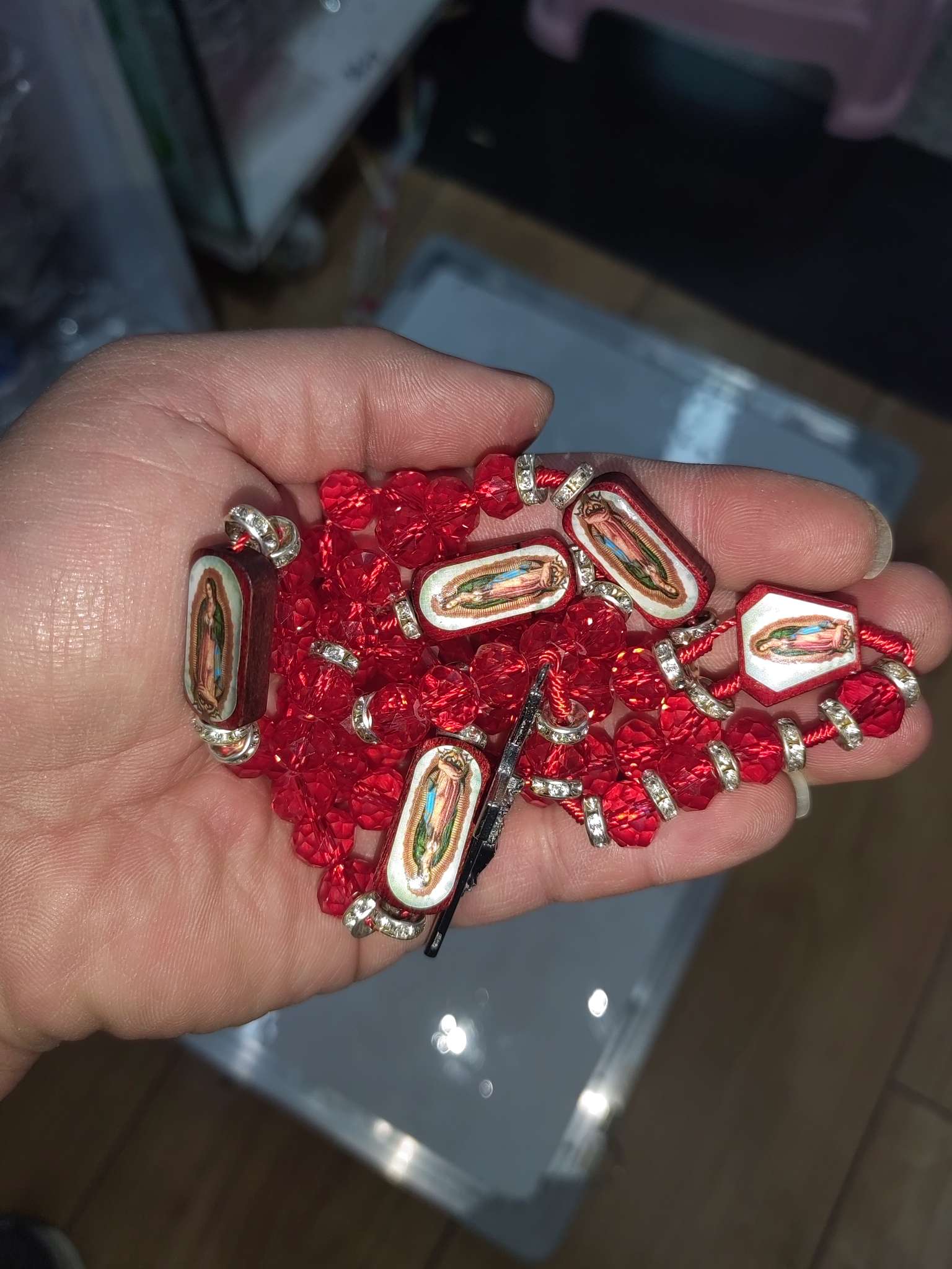 High-quality silver jewelry and pearl necklaces in European and American style, fashionable and exquisite necklaces, pearl jewelry, crystal necklaces, cross necklaces detail image 5