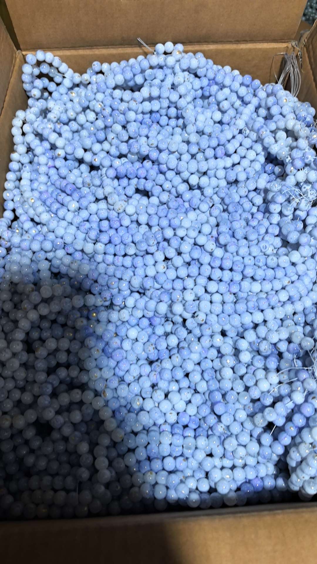 Factory direct supply of 10mm transparent burst beads, glass round beads, tinted glass beads, DIY handcrafted bracelet and necklace materials, traditional Chinese style version detail image 12