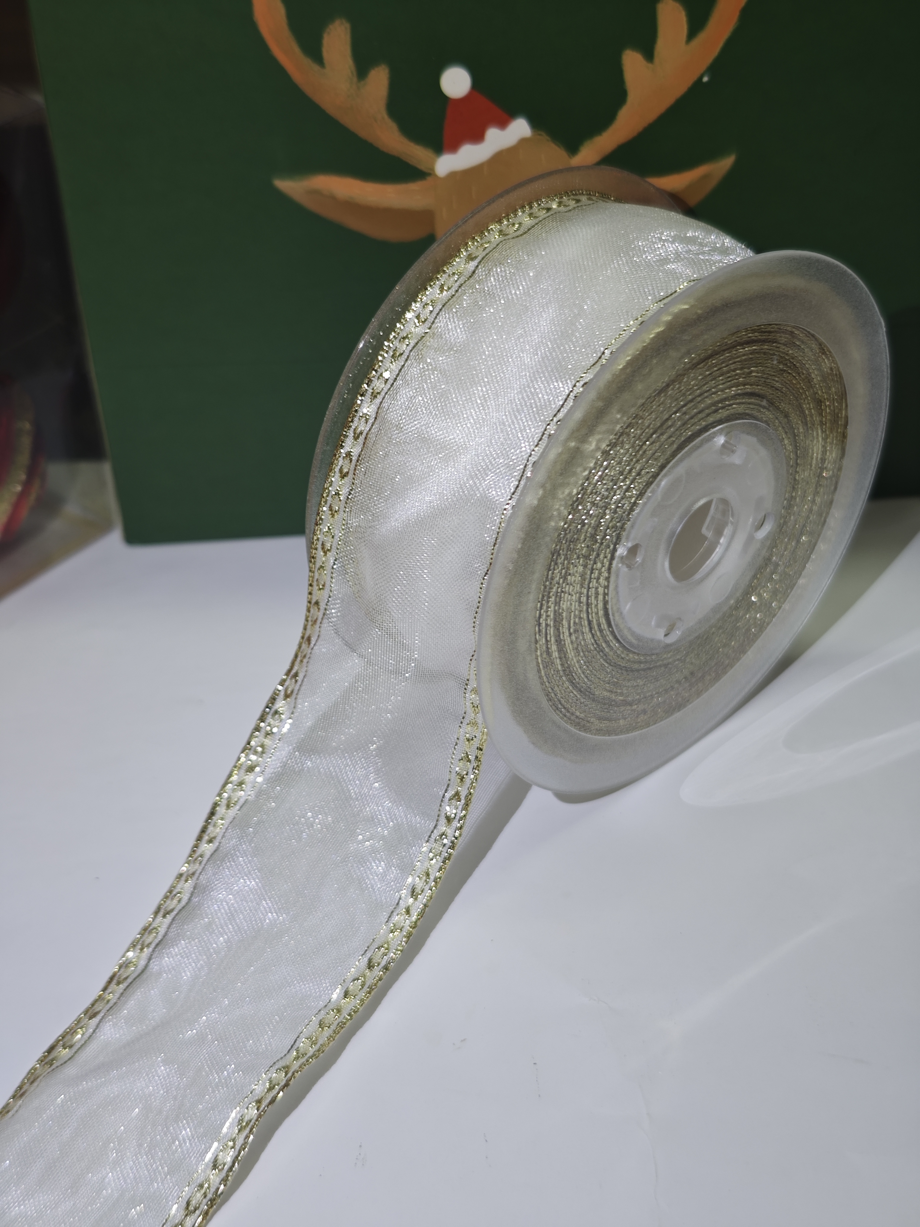 Item No. : 1266 Christmas Gift Packaging Decoration DIY White Snow Yarn Golden Onion Edge Christmas Webbing 3.8cm Item Picture