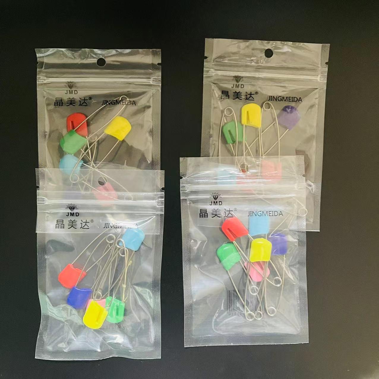 color cartoon child pin multi-purpose baby pin buckle baby's triangular hood saliva towel lock pin Application Scenario