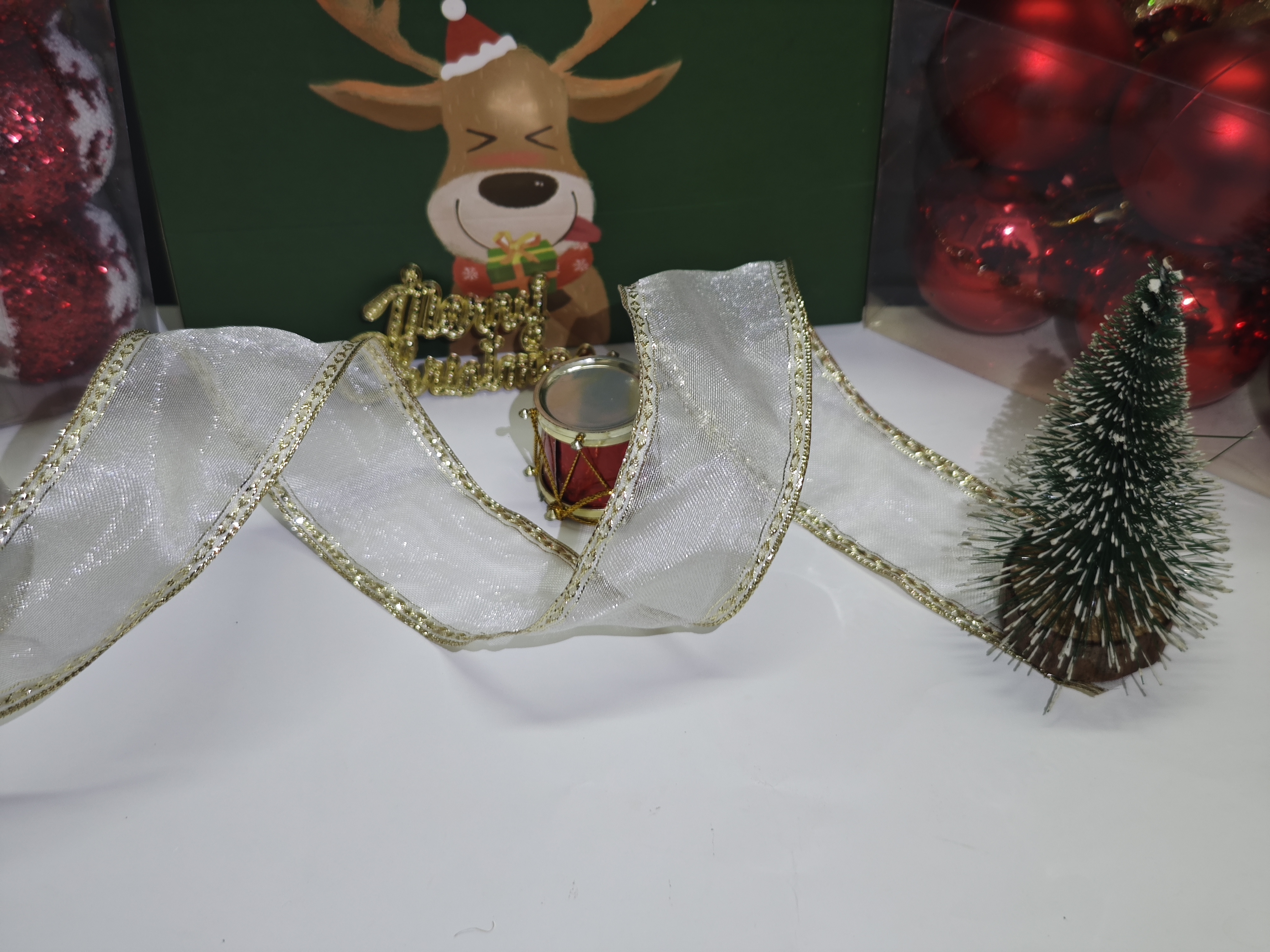 Item No. : 1266 Christmas Gift Packaging Decoration DIY White Snow Yarn Golden Onion Edge Christmas Webbing 3.8cm