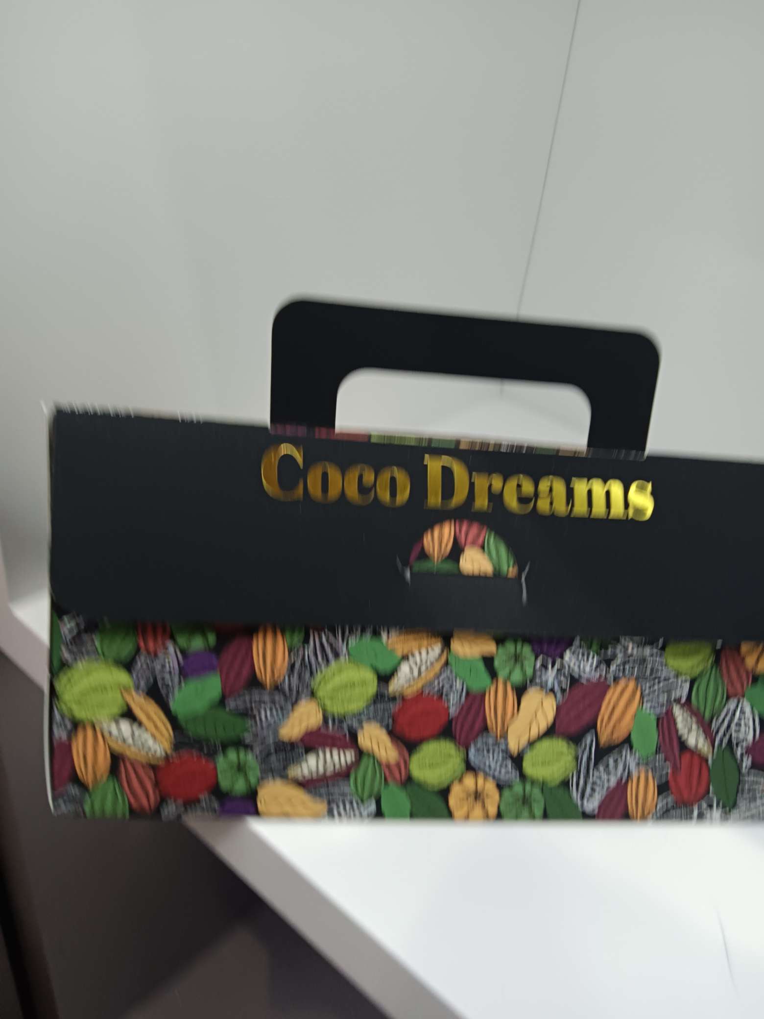 Factory direct sales triangular packaging boxes, jewelry boxes, accessory packaging cards, elegant earpiece packaging boxes, exquisite jewelry packaging, delicate packaging boxes, accessory protection, jewelry luster packaging boxes, accessory and earpiece packaging boxes detail image 4