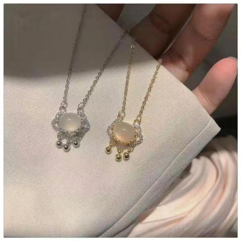 new national style auspicious cloud lock necklace safe auspicious high-grade light luxury niche chinese design female clavicle chain details Picture