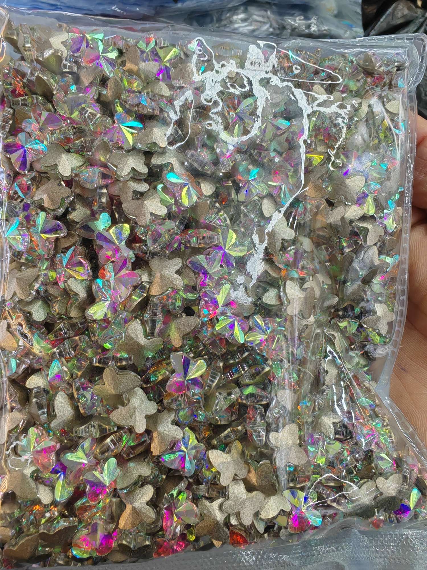 饰品配饰美甲配件，抓夹配件。衣服鞋饰耳环配件