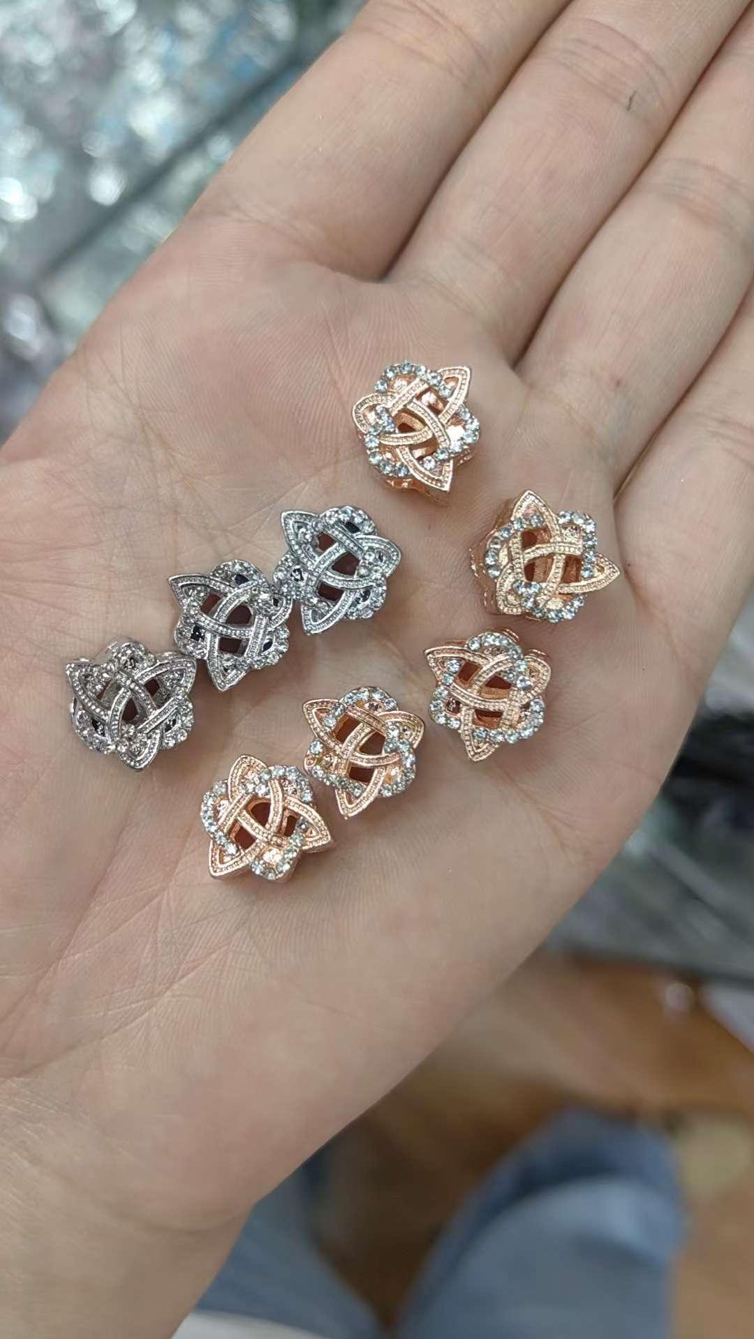 水晶弹簧手链 高级饰品 不锈钢手链 手饰精品 手链新款时尚配饰