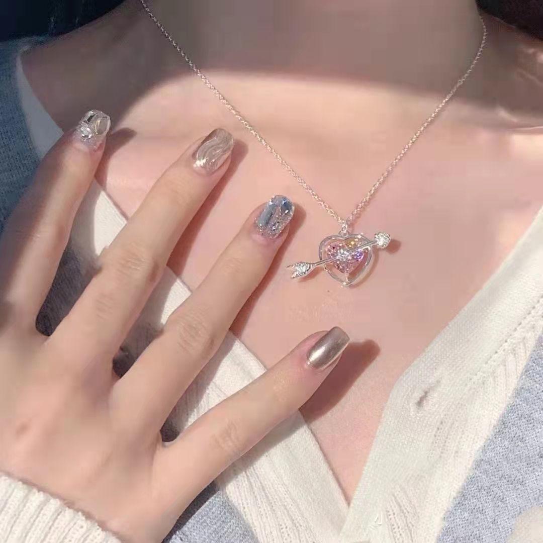 popular safe lock auspicious cloud necklace durian pendant summer light luxury niche design high-grade temperament clavicle chain wholesale Application Scenario