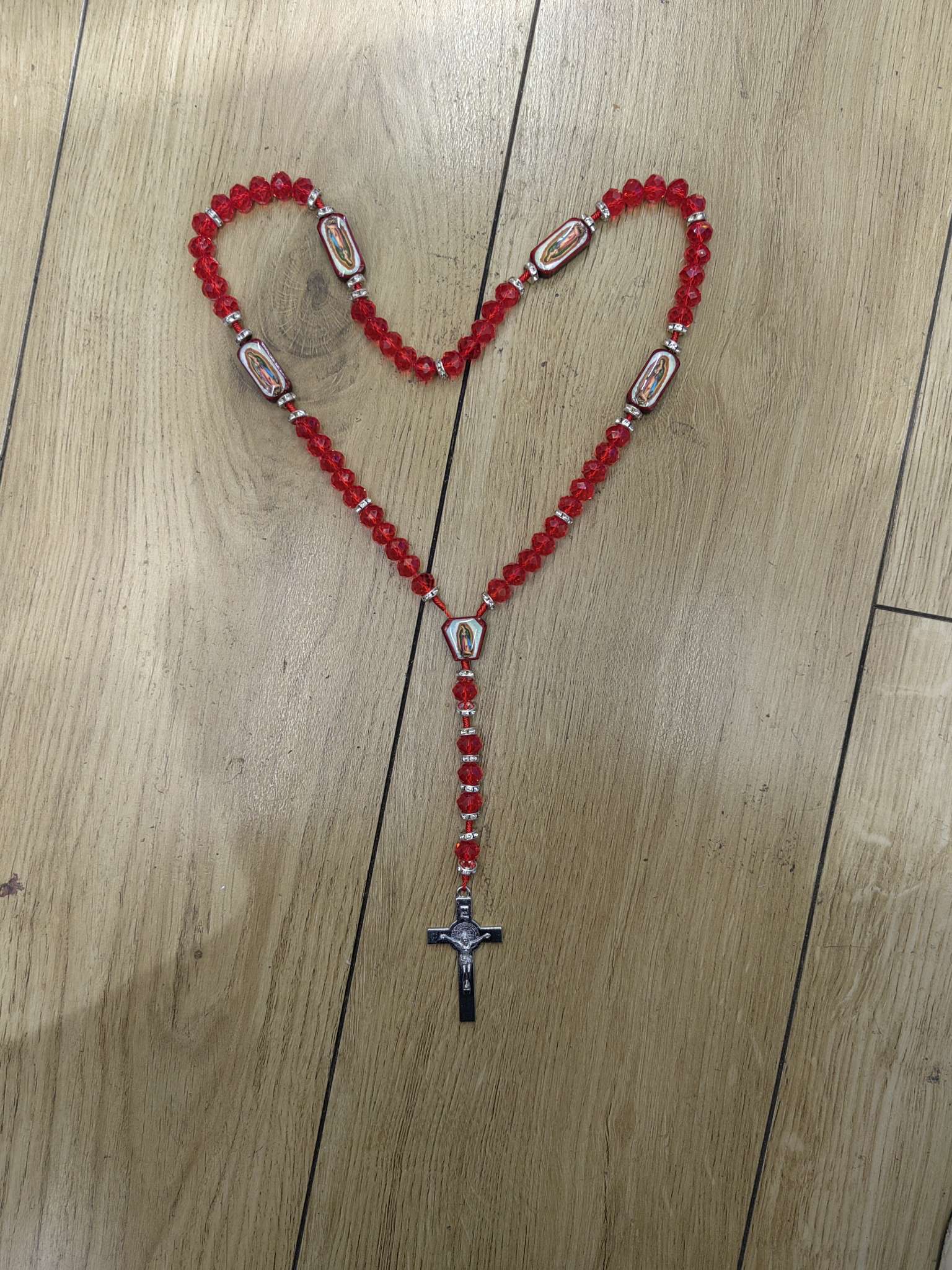 High-quality silver jewelry and pearl necklaces in European and American style, fashionable and exquisite necklaces, pearl jewelry, crystal necklaces, cross necklaces detail image 3