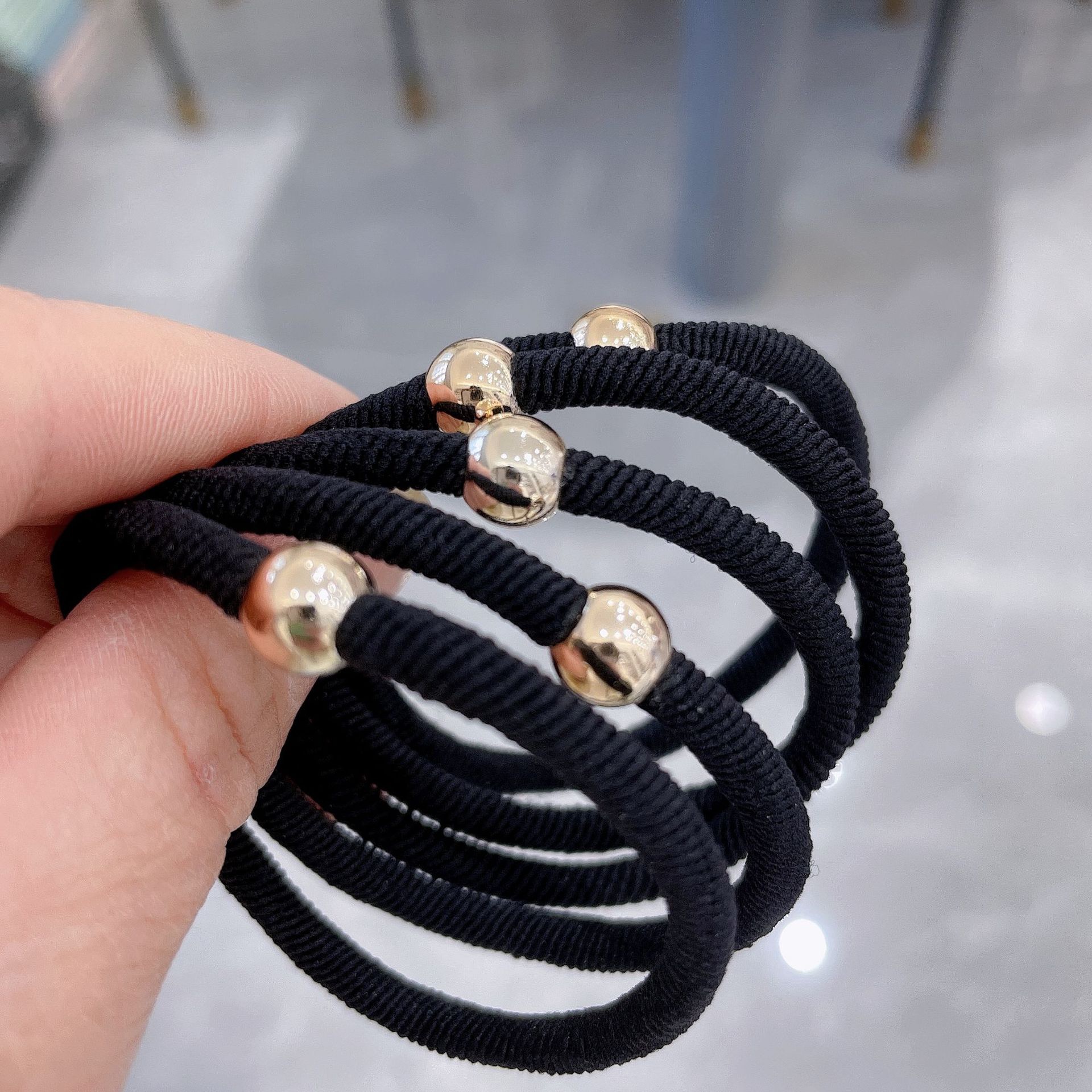 The Korean version of the basic metal buckle rubber band hair band for commuting and regular use is mostly suitable for rubber band bracelets Application Scenario