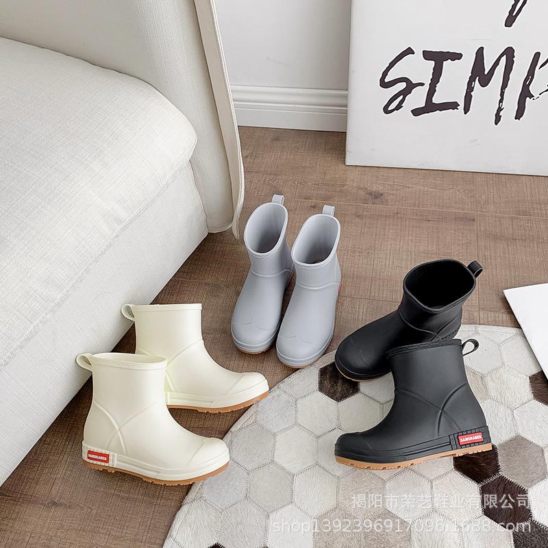 new fashion rain boots women's waterproof non-slip mid-calf rubber boots frosted rubber shoes men's and women's rain boots factory in stock wholesale