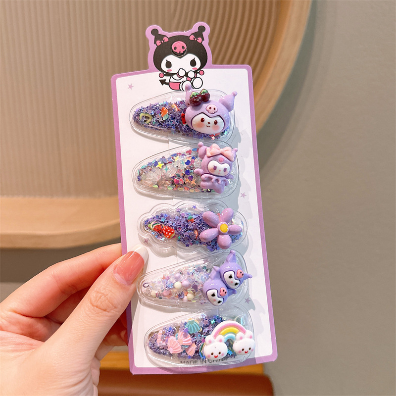 New children's flowing sand hair clips and hair accessories, girls' cartoon hair clips that won't damage bangs or break hair, girls' sweet little clips, hair clips, creative accessories, hair clips, headwear, hair clips Application Scenario
