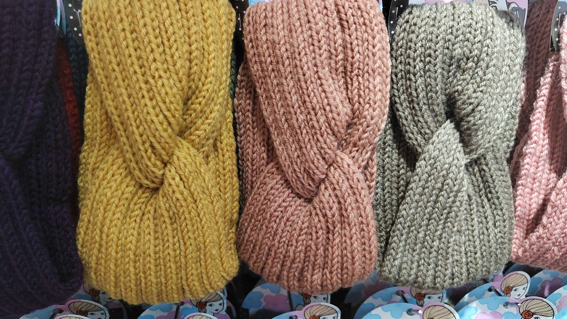 New cross-headband knitted woolen style Application Scenario