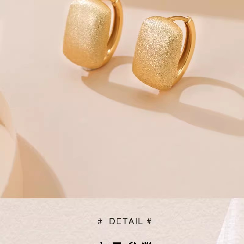 This is a new original and niche earring for women in S925 sterling silver, featuring a matte brushed geometric square shape Application Scenario
