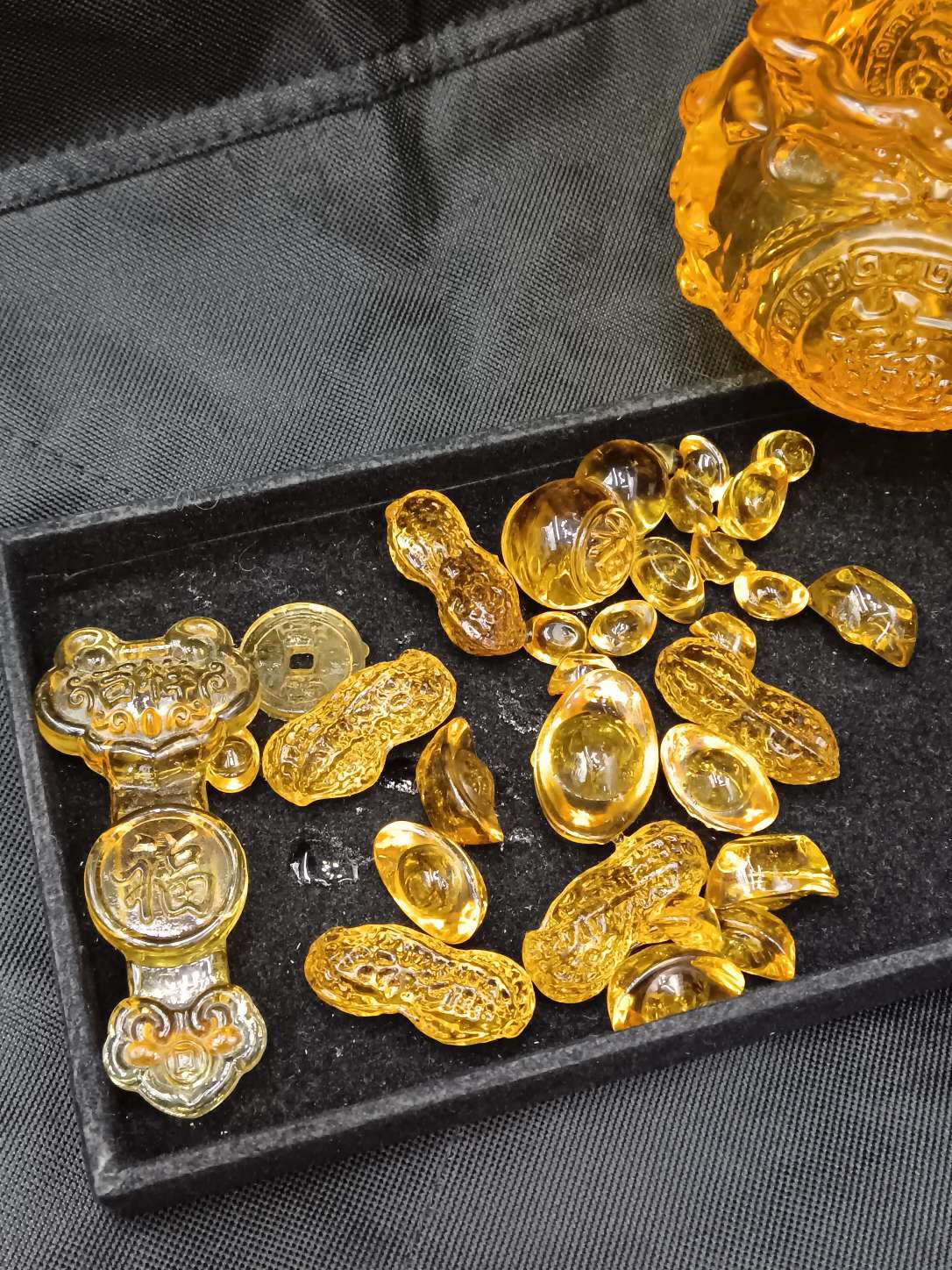 水晶原石工艺品 聚宝盆10cm
 精致礼品 水晶玻璃艺术品 家居装饰摆件细节图