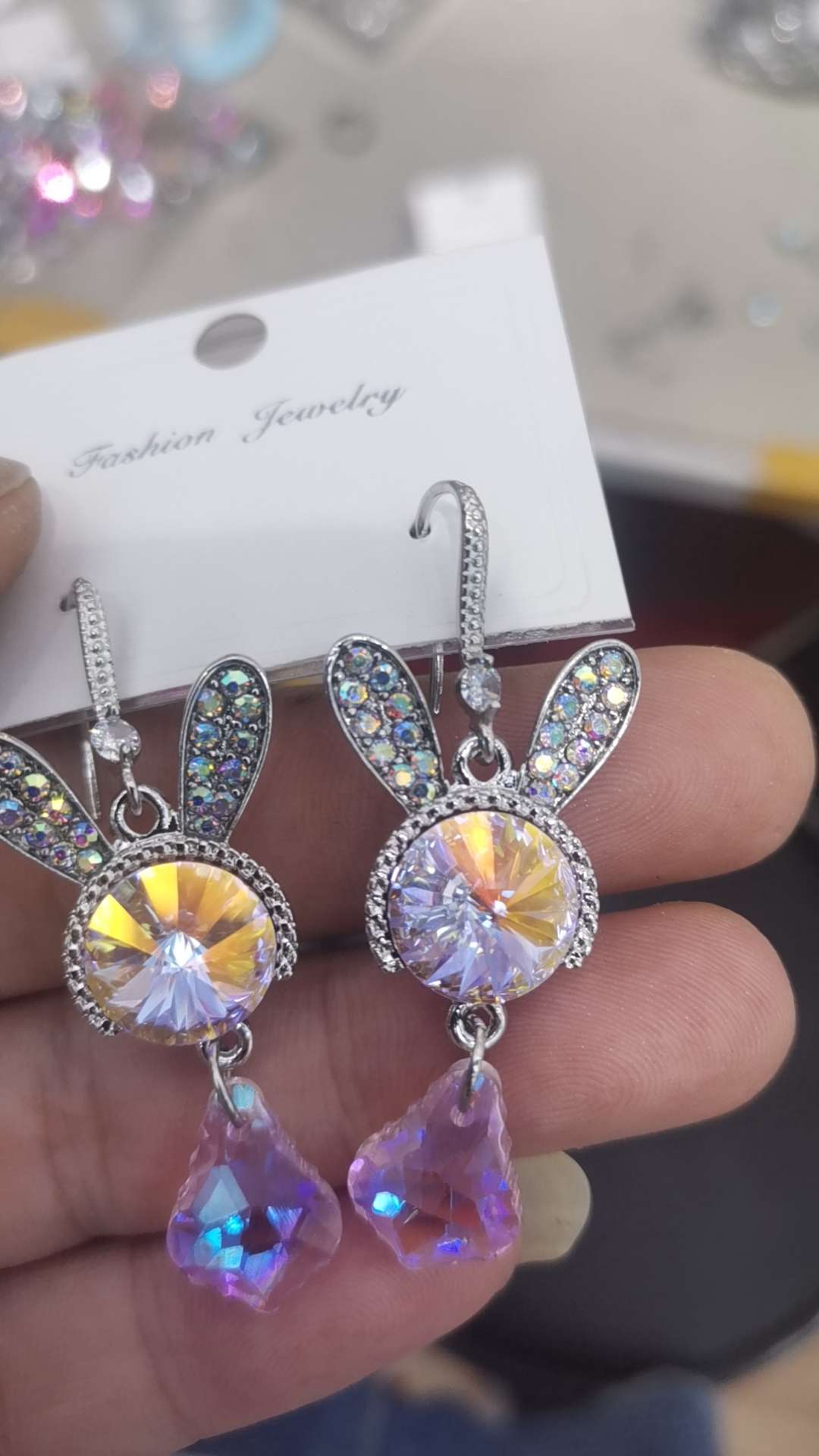 璀璨闪耀玻璃耳环 独特设计耳饰 高档时尚饰品 美丽耳夹 轻奢耳环饰品 精致耳饰礼物