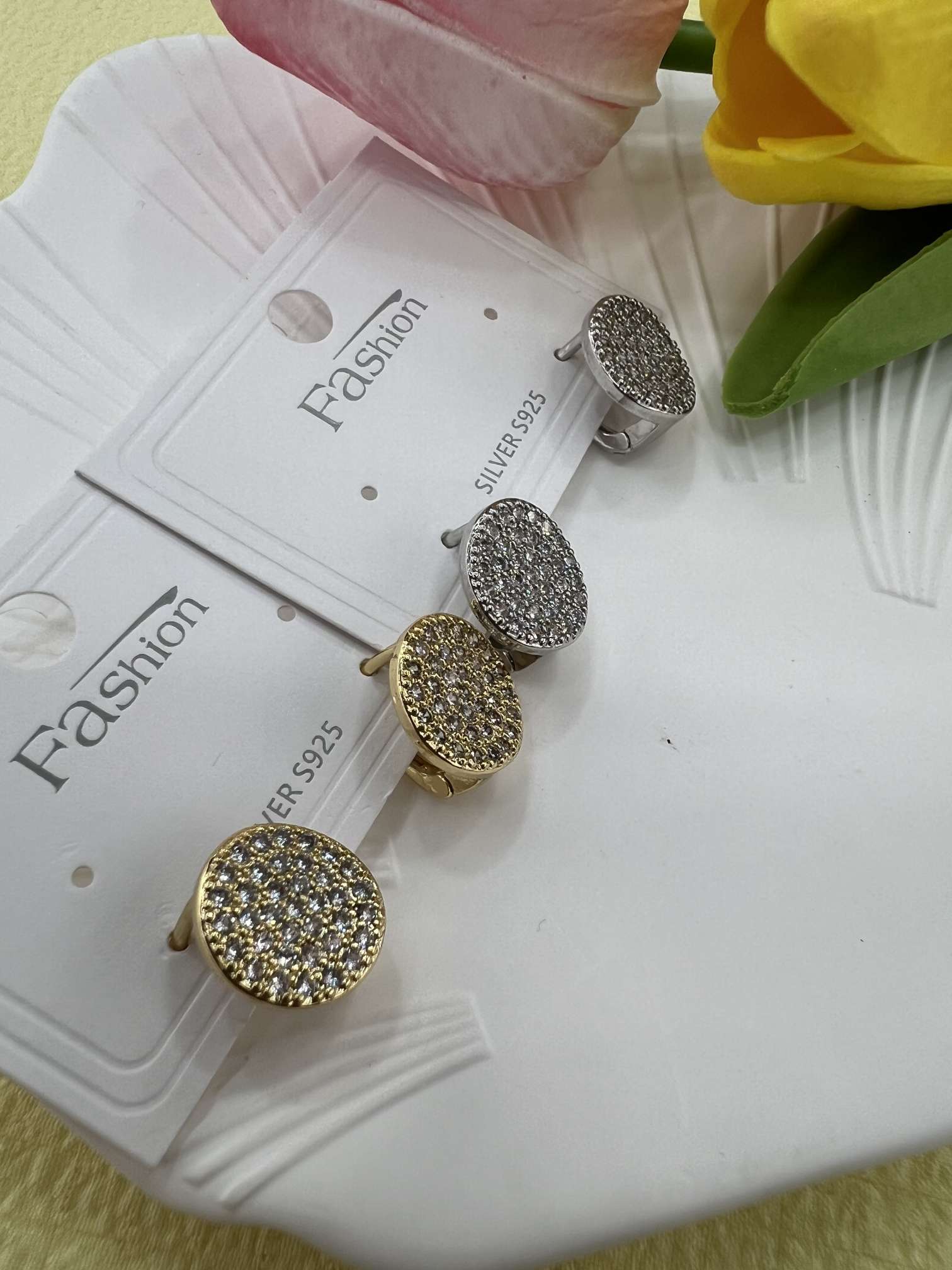 2024新款耳环爆款秋冬高级感耳钉轻奢小众精致气质耳饰