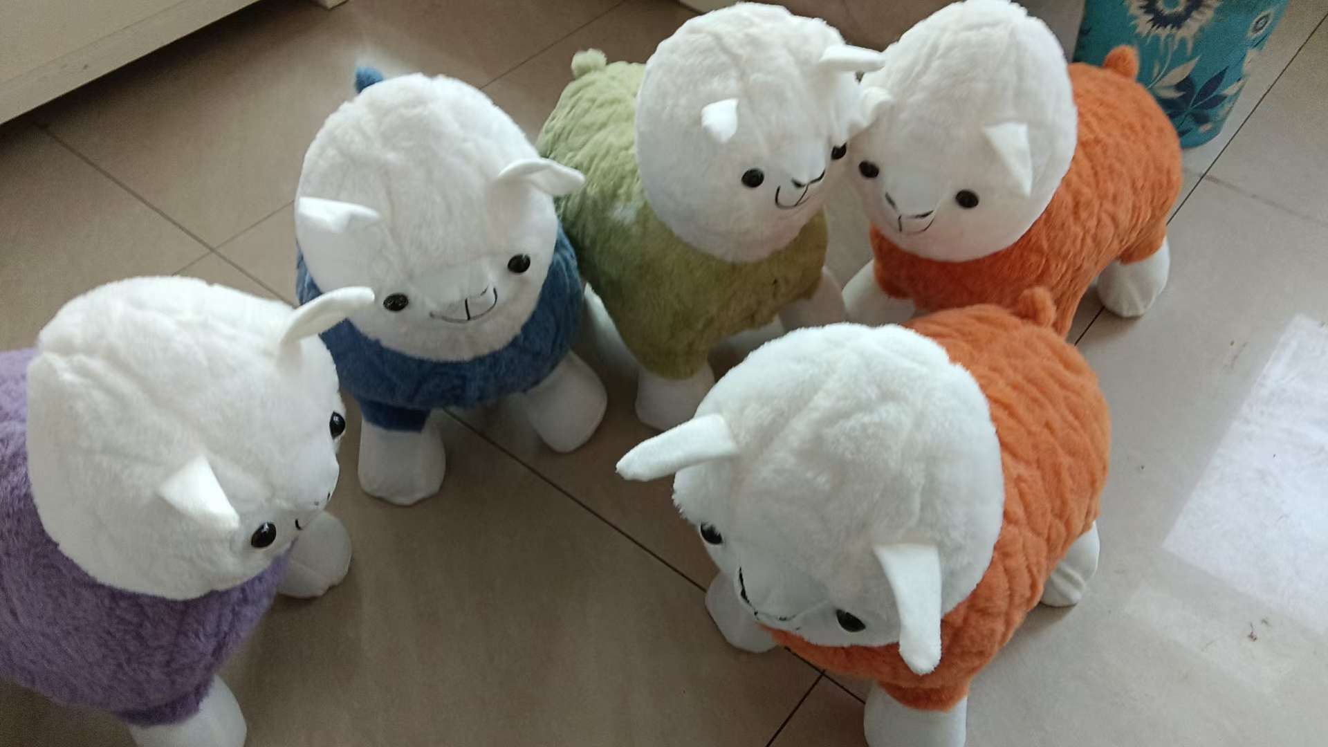 Selected living room furniture, other chairs, stools, couches, home decoration materials, solid wood furniture, simple and modern style, comfortable and durable, essential for home life Application Scenario