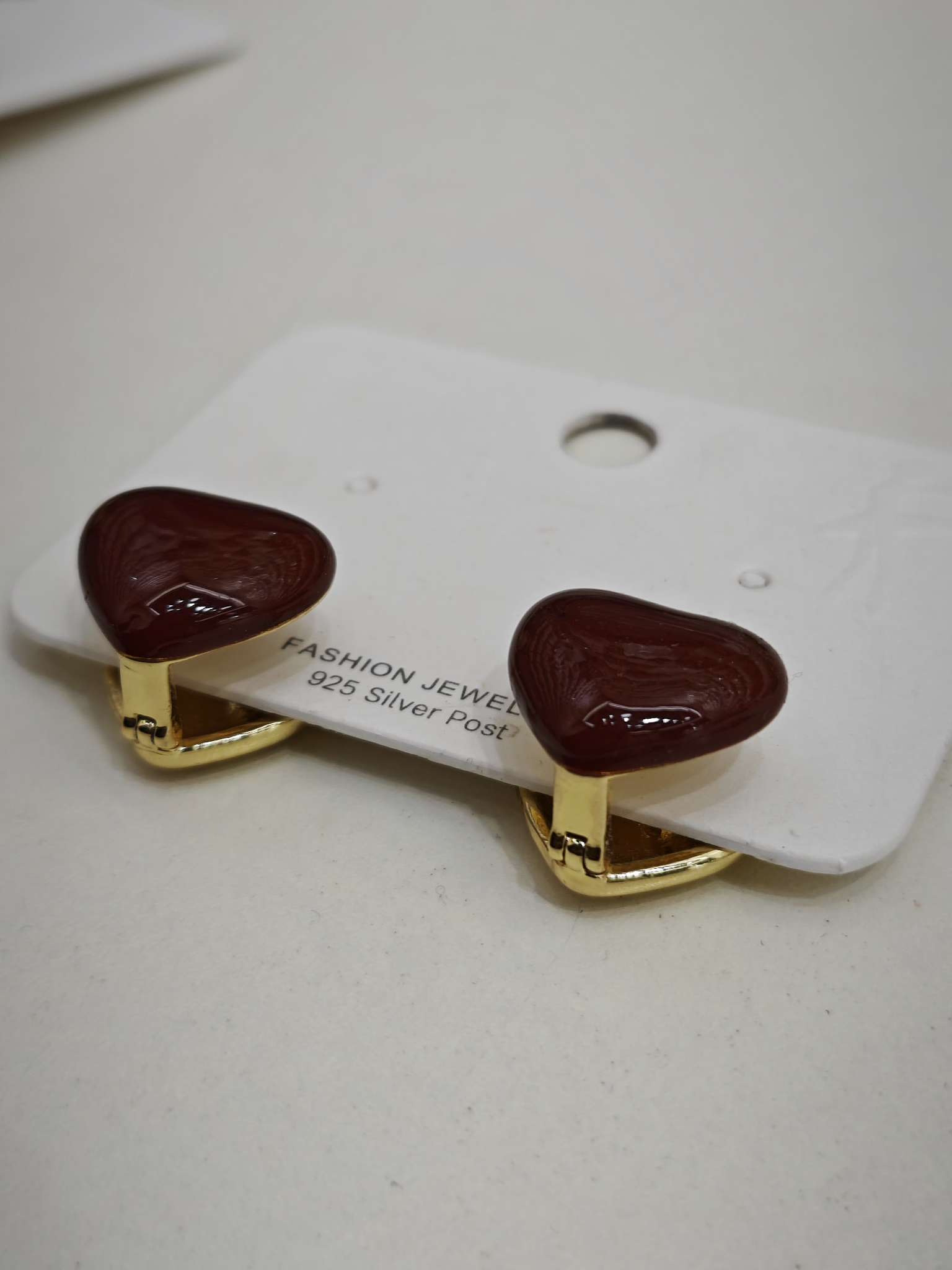 时尚爱心耳环耳扣 安哥拉红 高档女士饰品 精致耳扣时尚潮流配饰详情图3