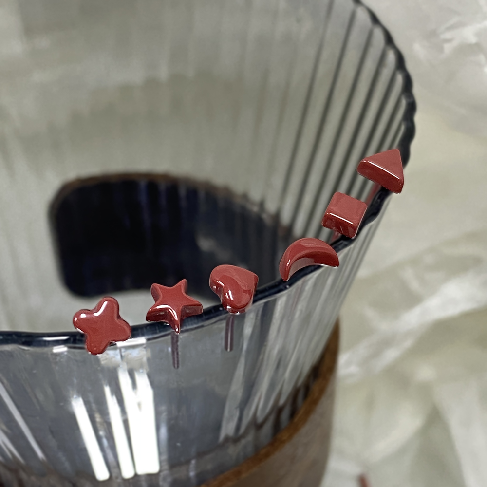 厂家直销生物陶瓷耳钉 创意耳饰星星月亮 独特设计耳钉 简约时尚耳饰精品 高质量耳钉饰品