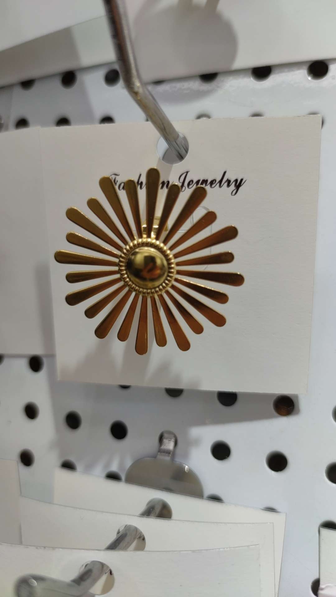 沙金饰品 手饰钛钢戒指女款 莫桑钻石镶嵌 简约时尚耐磨不褪色 高级感满满戒指详情图4