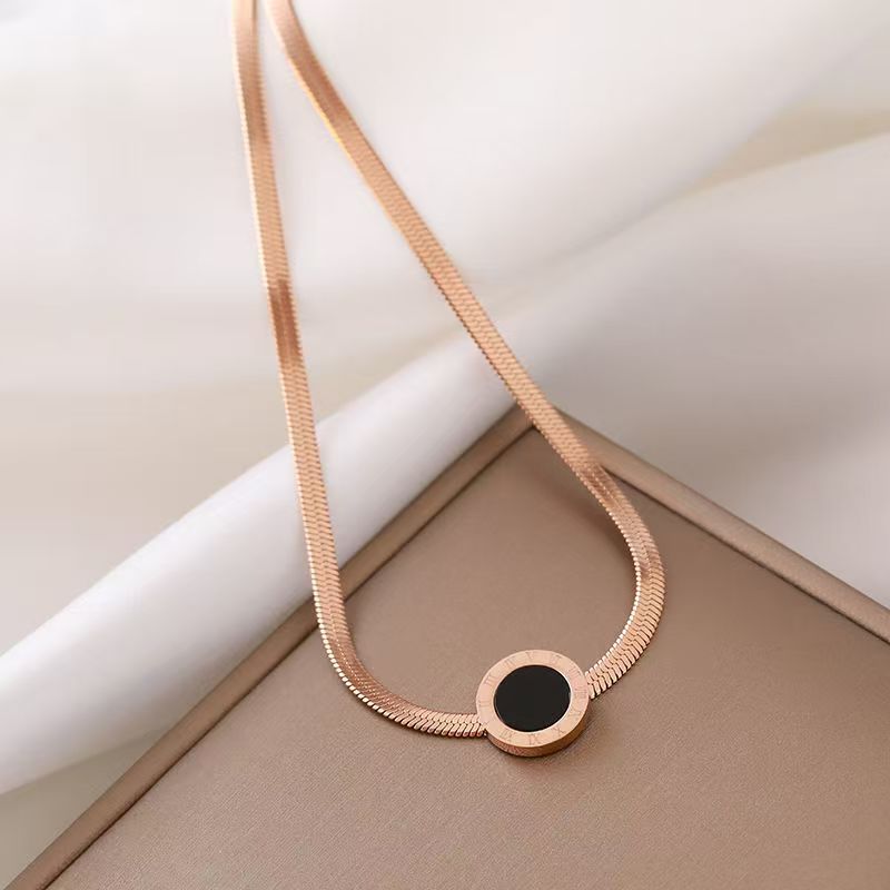 新款黑色罗马项链女高级设计感小众蛇链秋冬气质时尚锁骨链配饰不锈钢吊坠详情图2