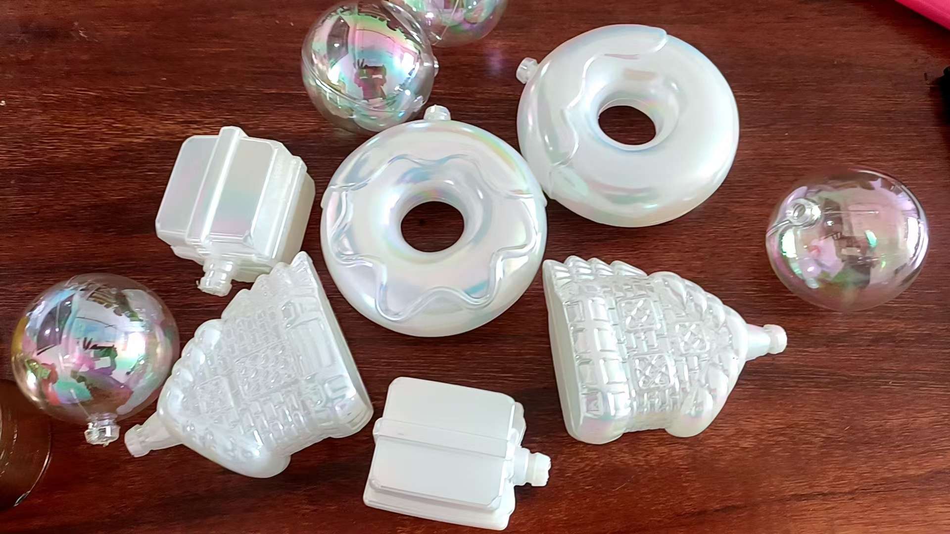 All kinds of special-shaped seven-color balls