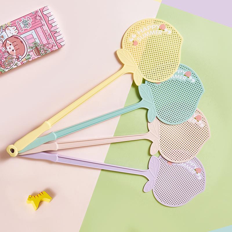 new mosquito swatter plastic fly swatter durable mesh peach shape mosquito racket long handle fly killer racket wholesale
