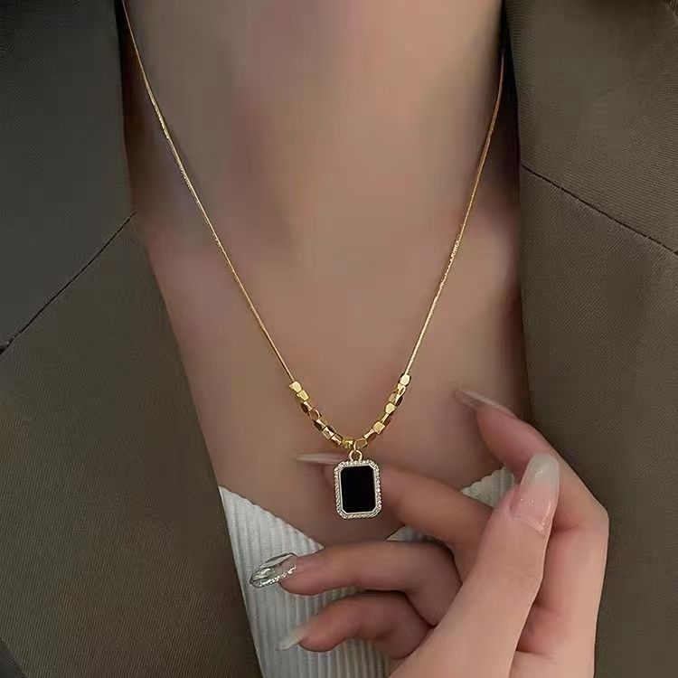 新款黑色几何项链女高级设计感小众毛衣链秋冬气质时尚锁骨链配饰产品图