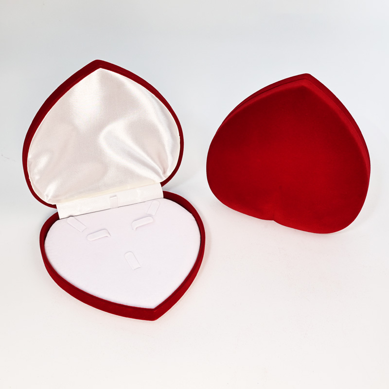 Heart-shaped velvet box, gold jewelry box, wedding and engagement celebration packaging gift box, pearl box Specification image